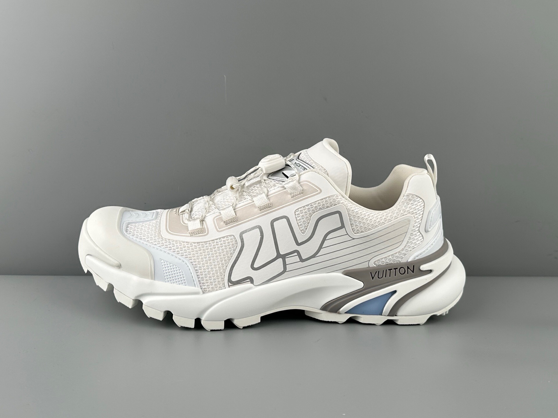Lv Runner Tatic