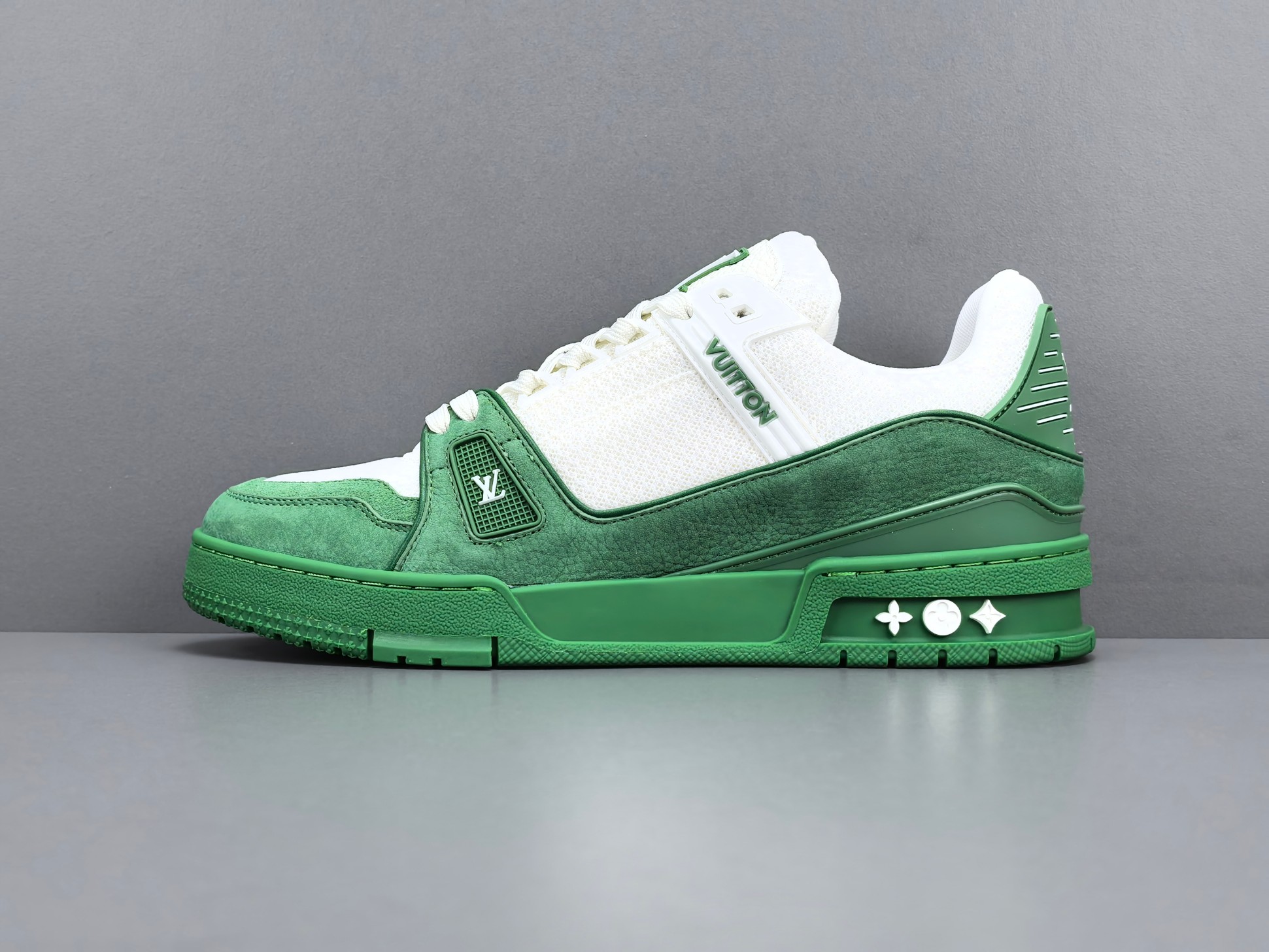 Lv Trainer
