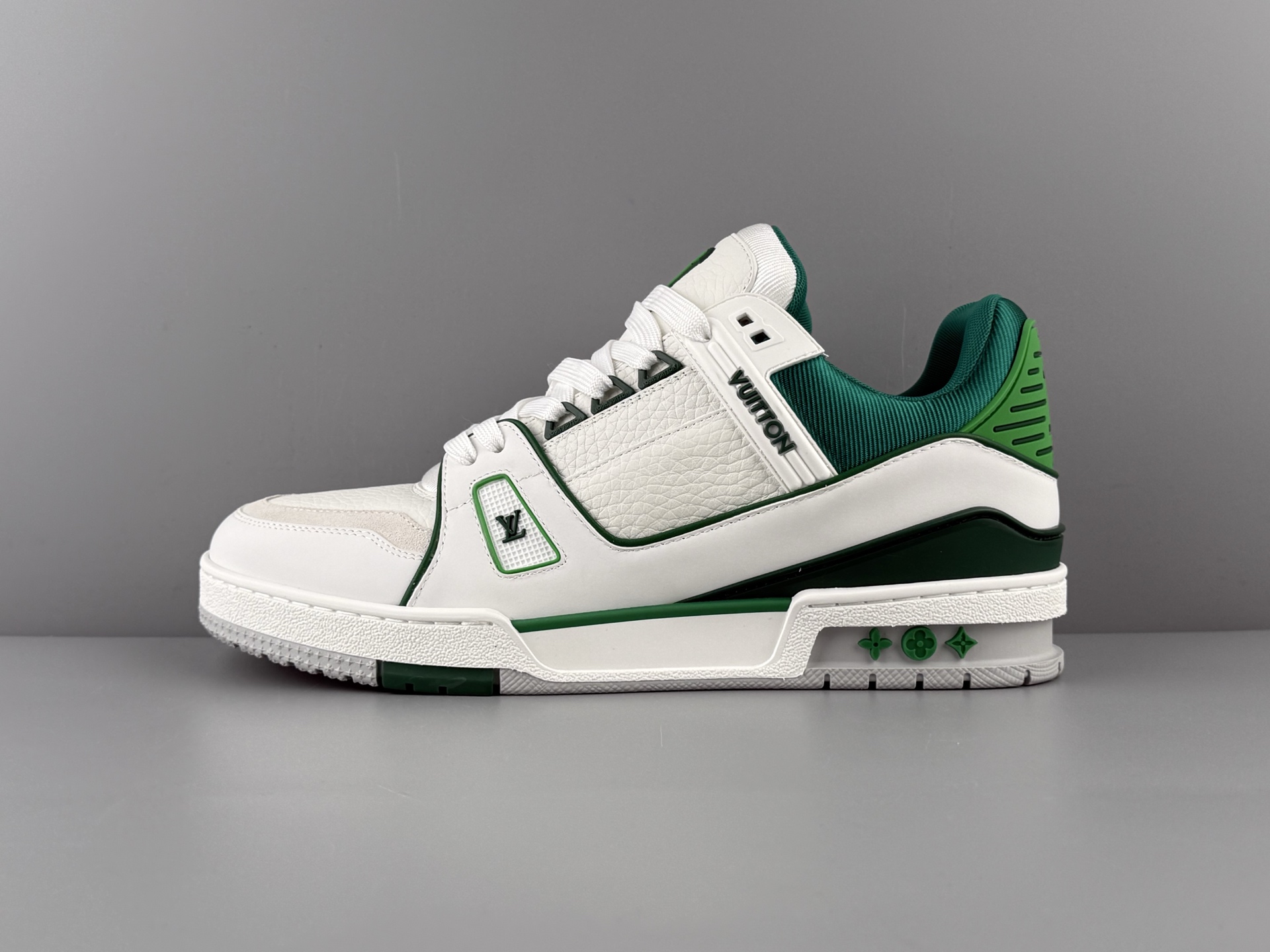 Lv Trainer