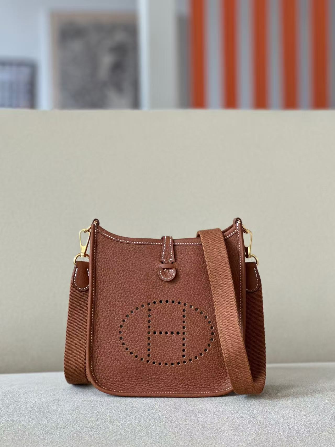 Evelyne mini 16