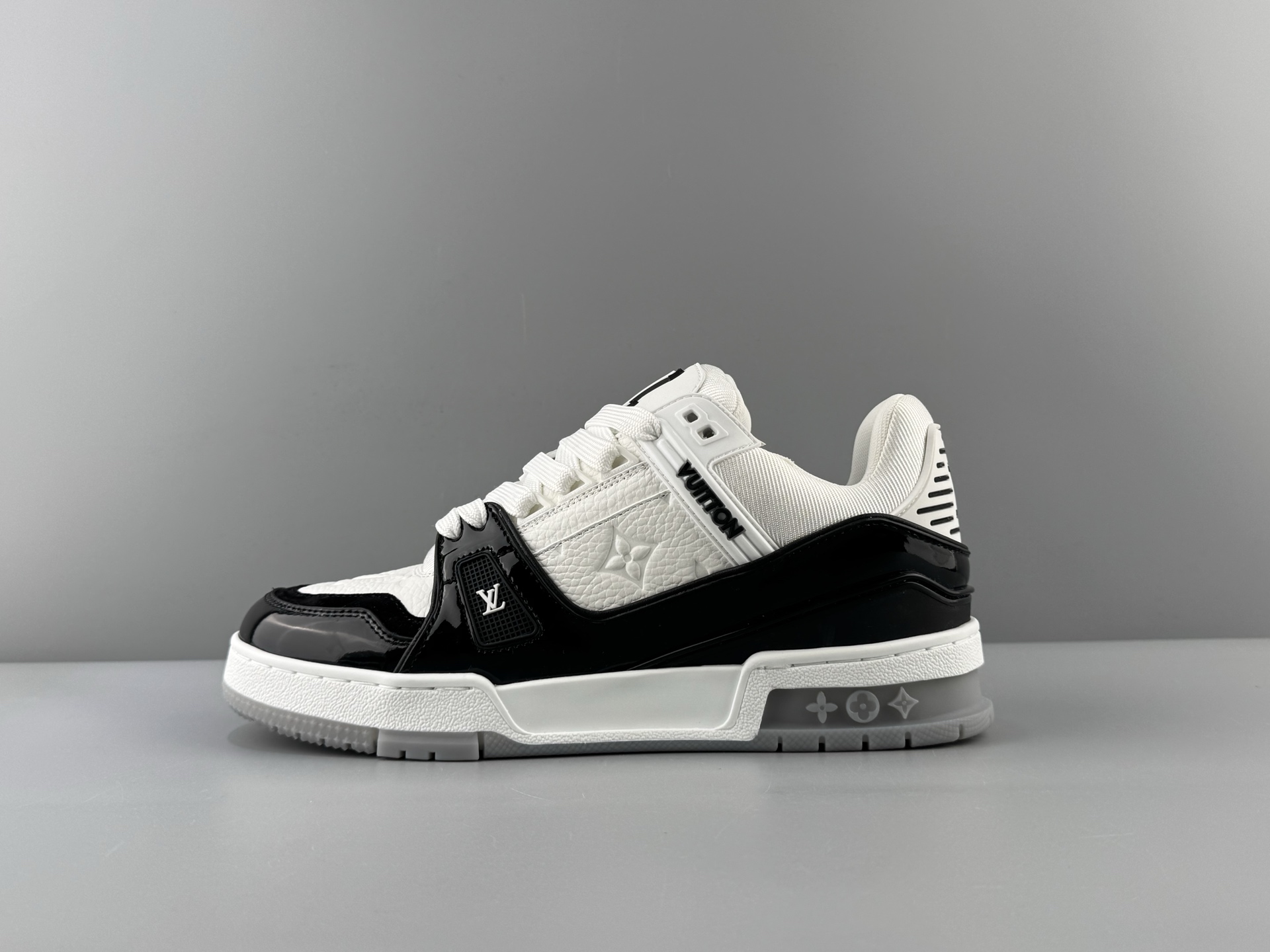 Lv Trainer